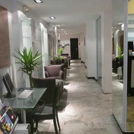Hotel Sure By Western Gare Du Nord Parigi
