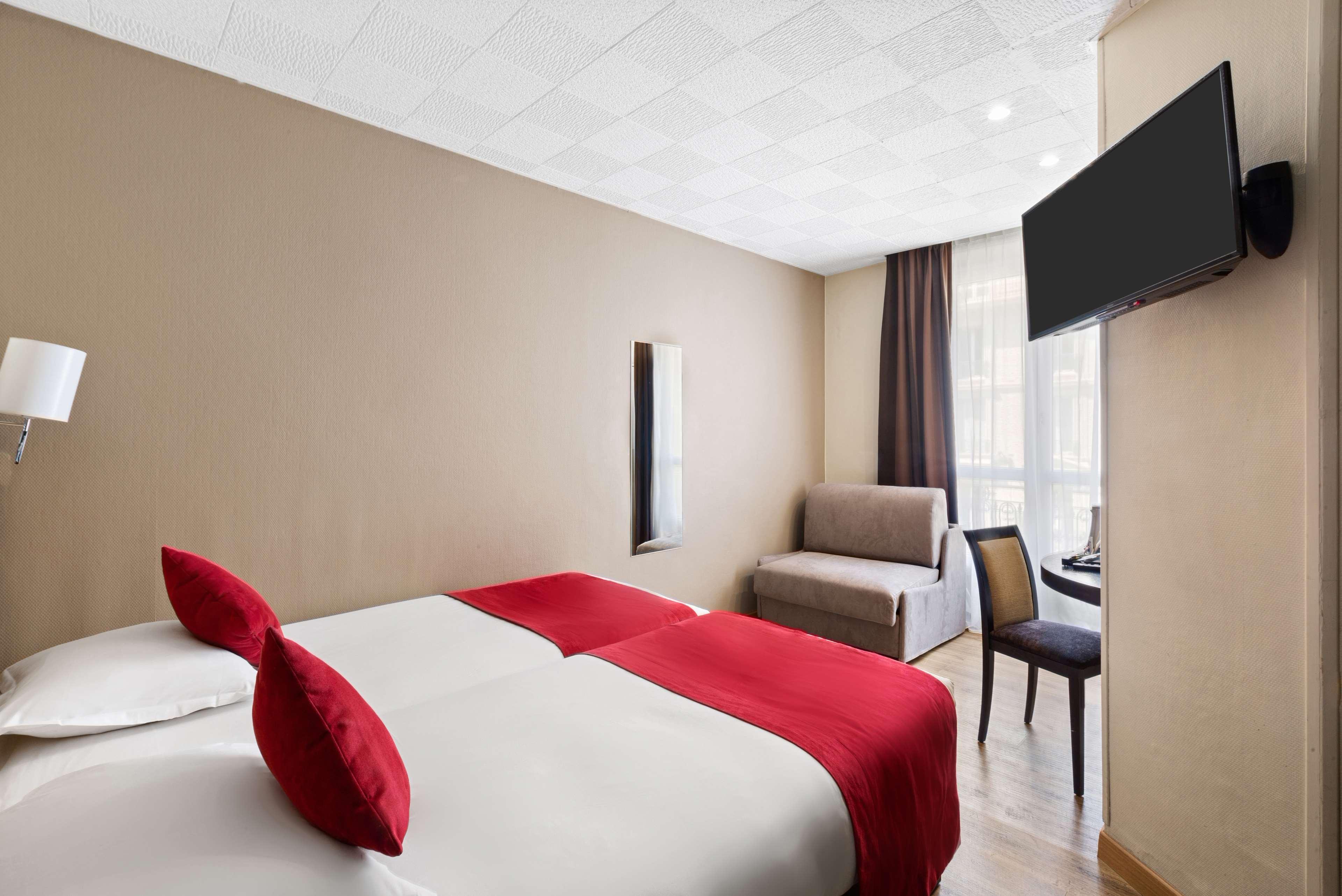 Sure By Western Gare Du Nord Hotel