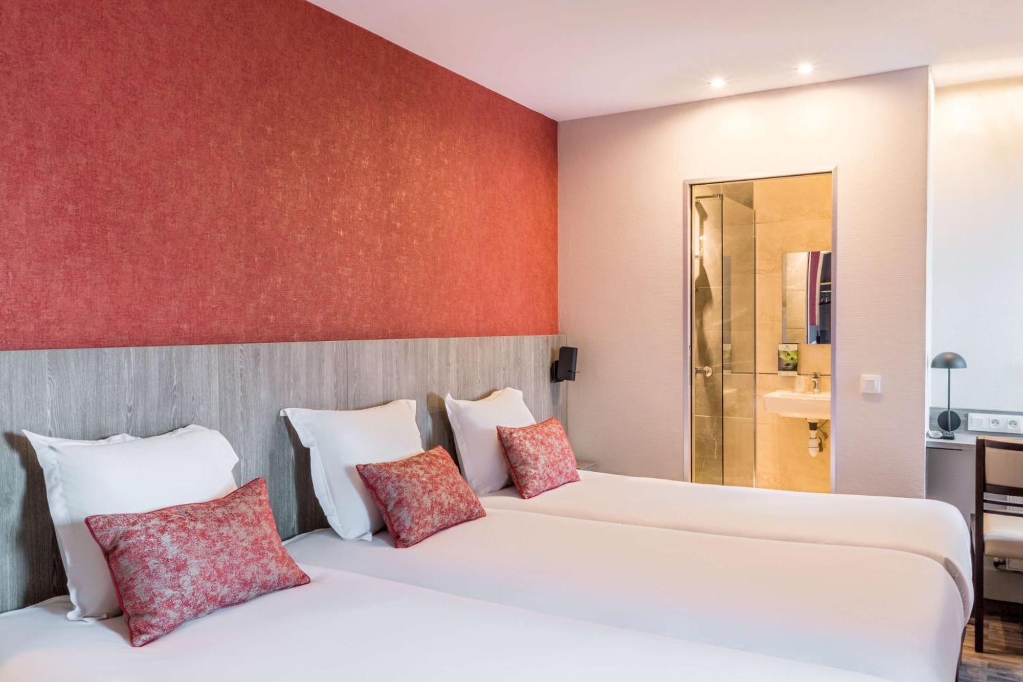 Sure By Western Gare Du Nord Hotel 3*