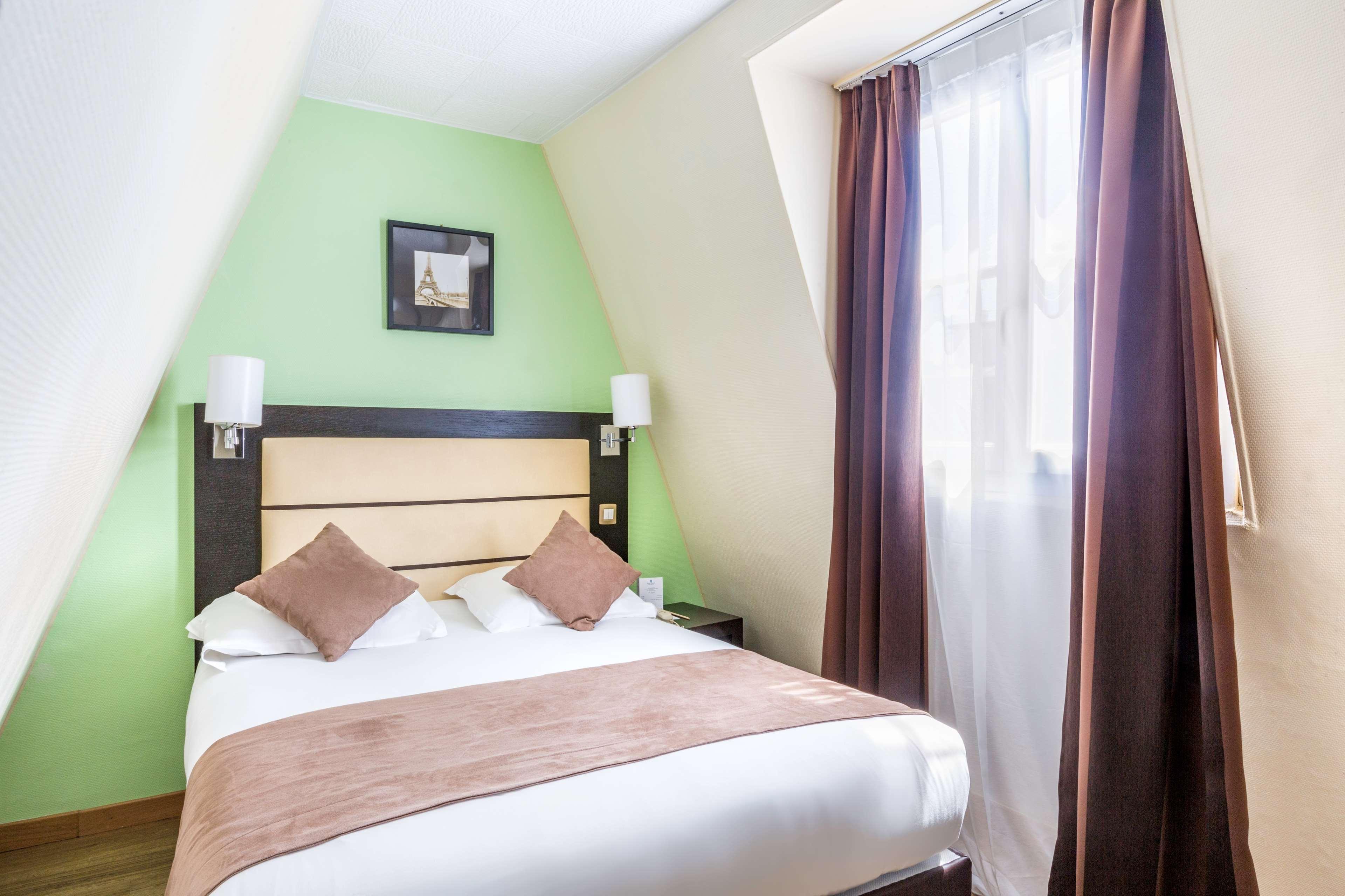 Sure By Western Gare Du Nord Hotel 3*