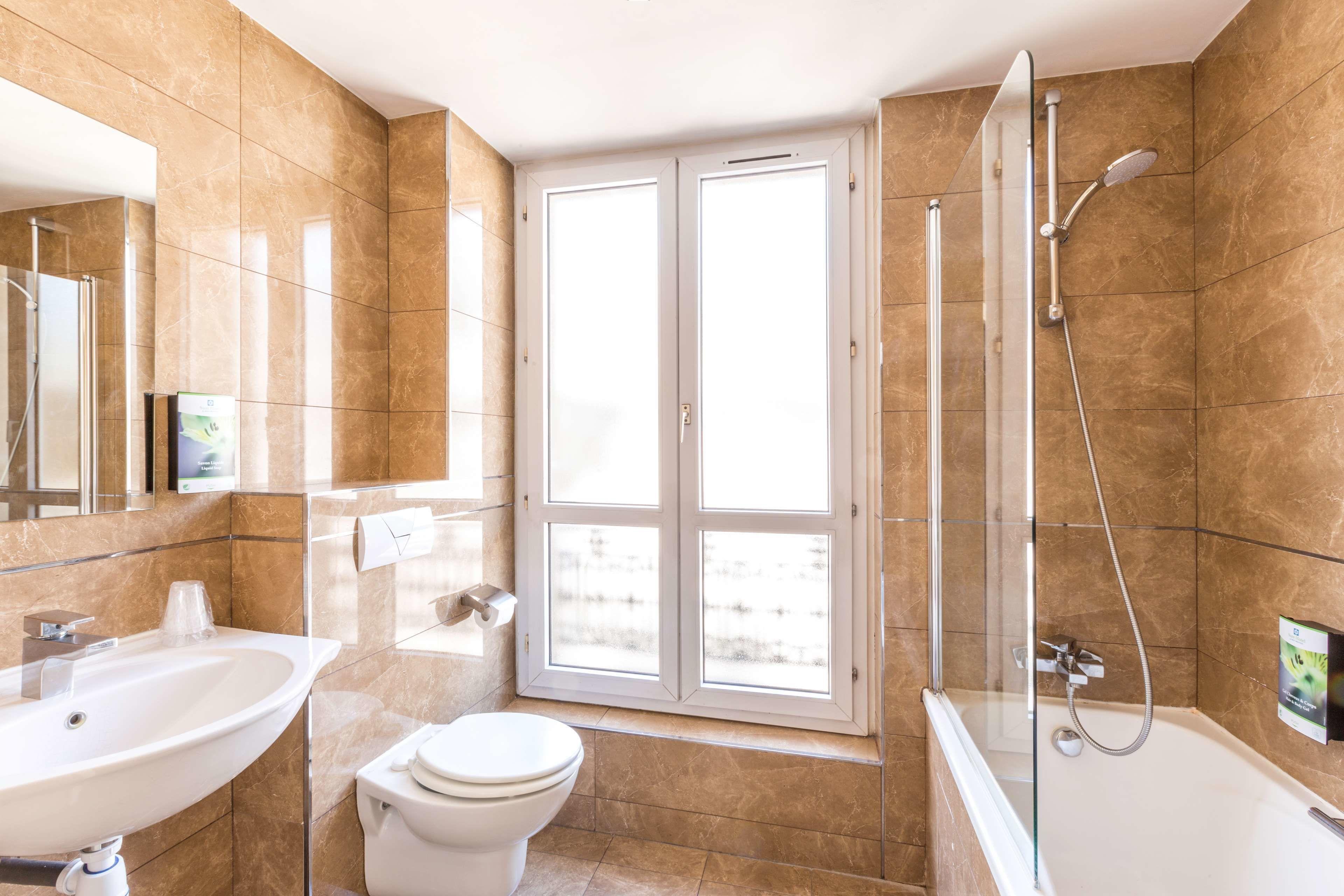 Sure By Western Gare Du Nord Parigi