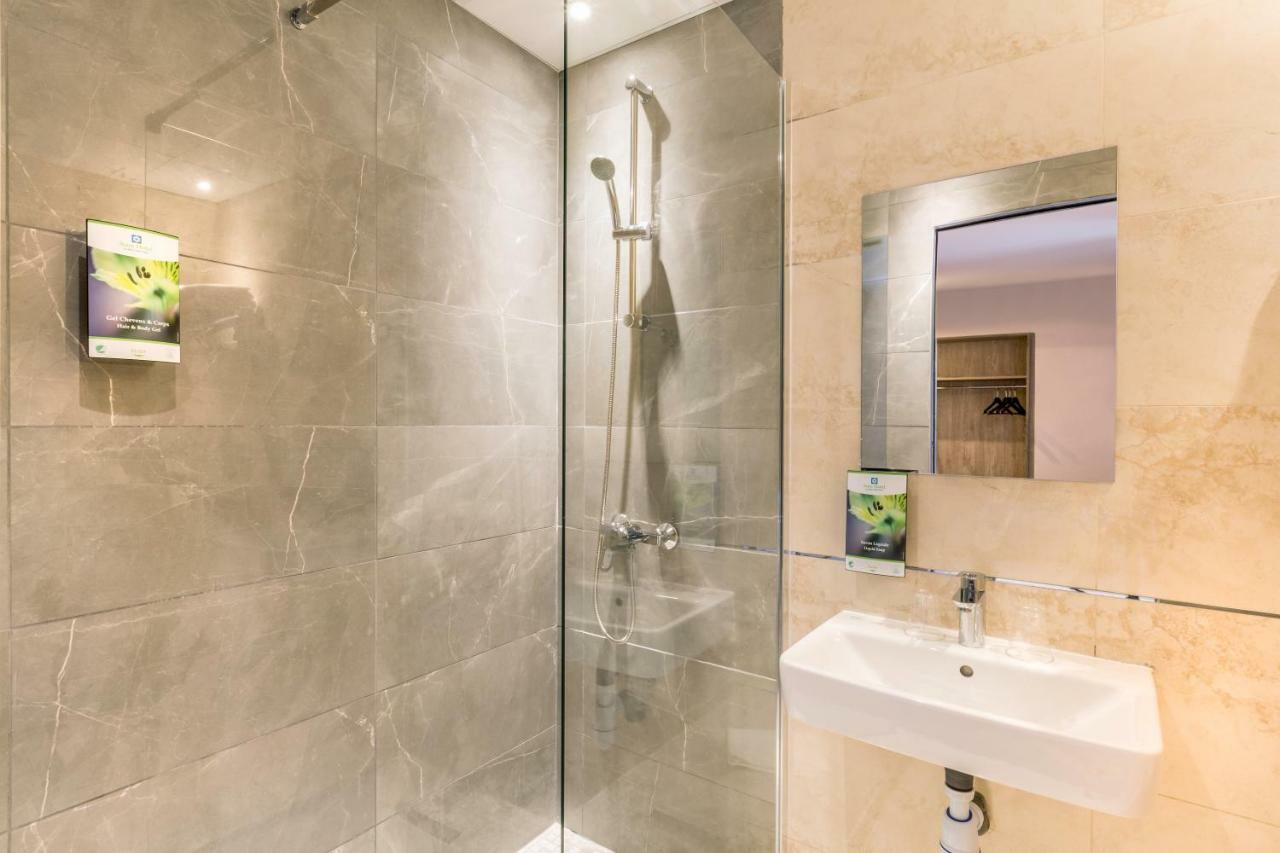 Hotel Sure By Western Gare Du Nord 3*